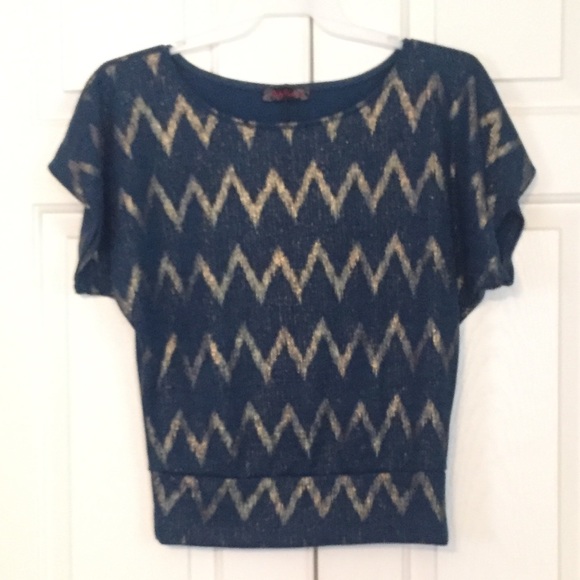 Medium Body Central Blouse. Greenish Teal/Gold - Picture 4 of 8